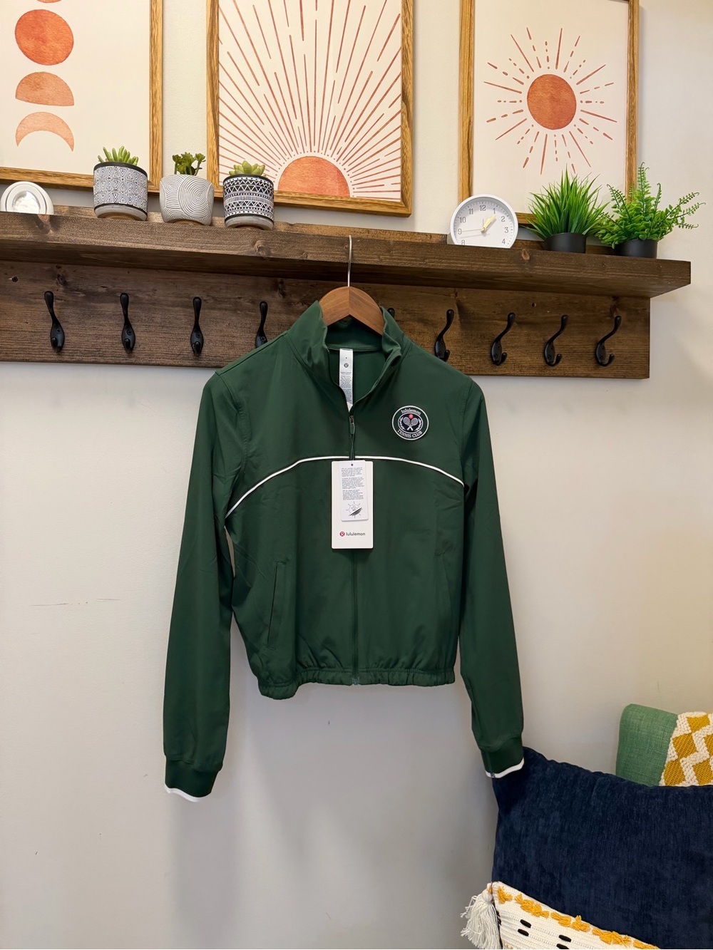 NWT lululemon Court Rival Track Jacket *Tennis Club, Size 4, Color IVYG/WHT